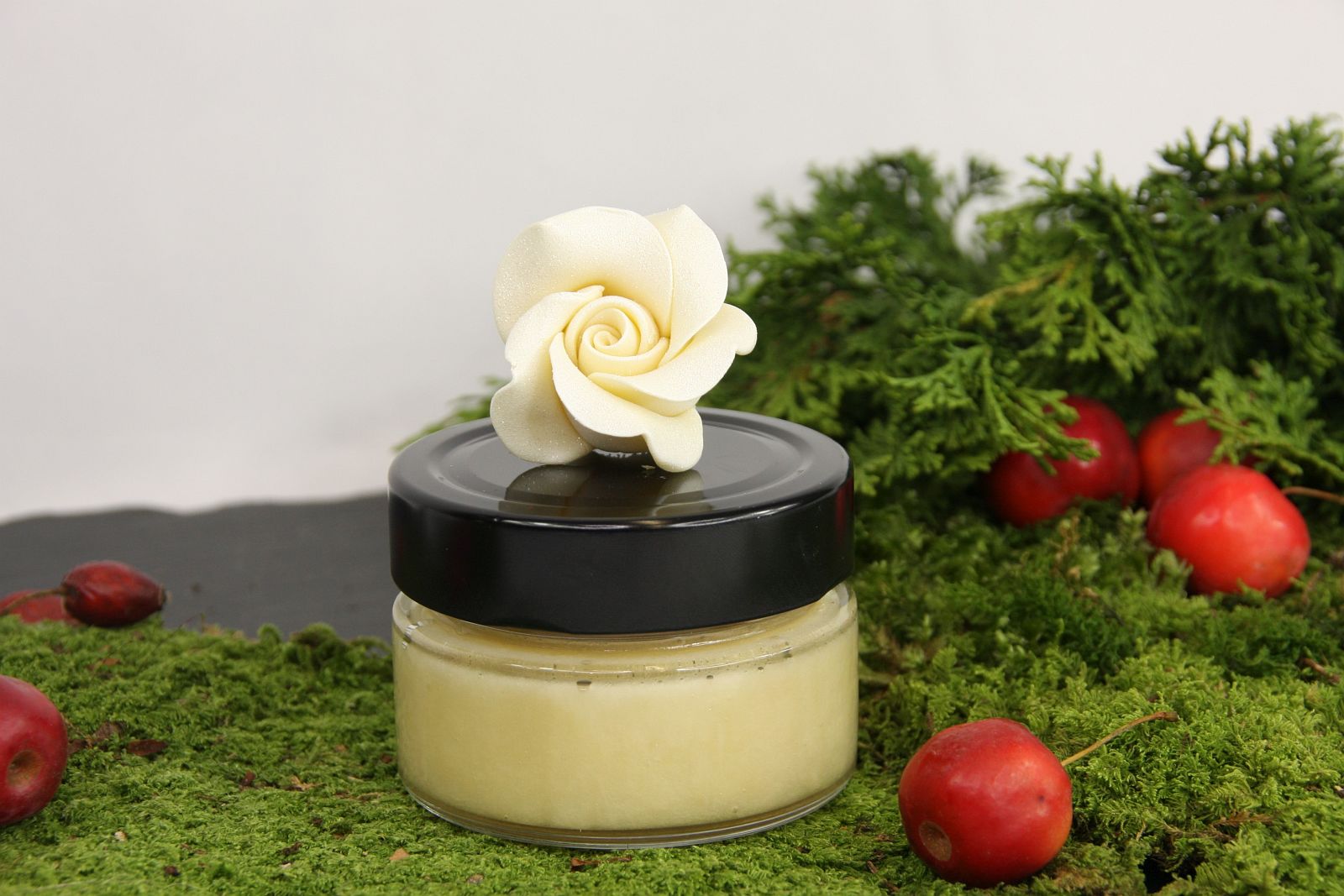 Cremehonig 125g mit Schokolade-Rose weiß