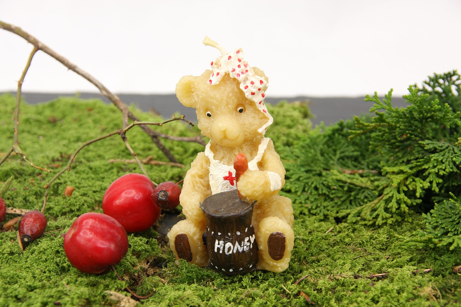Honigbär, Bienenwachskerze